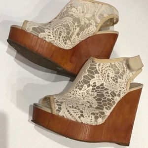 Lightweight Lucky Brand Cut Out Lace and Wooden Platforms